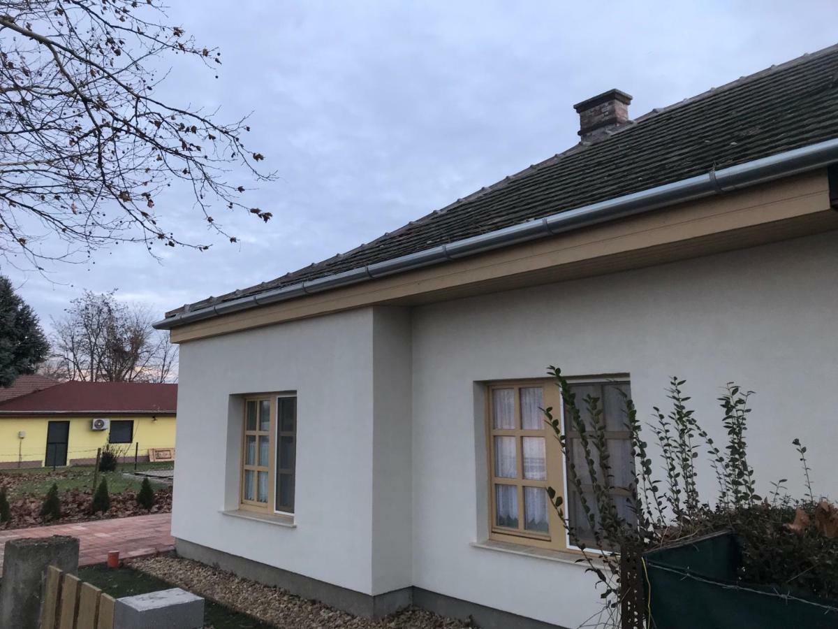 Neptun Apartman Domsod Eksteriør billede