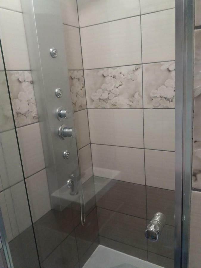 Neptun Apartman Domsod Eksteriør billede
